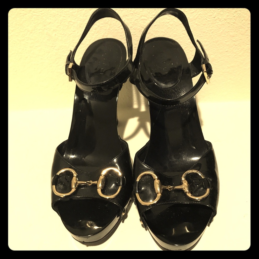 Limited addition Gucci heels in gold hardware